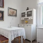 Capitain's House *