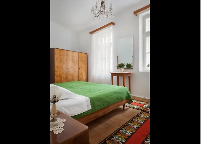 Capitain's House بودغورا